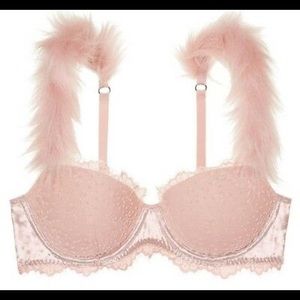 ❣️2/$20 NWOT VS Dream Angels Fur Demi Bra